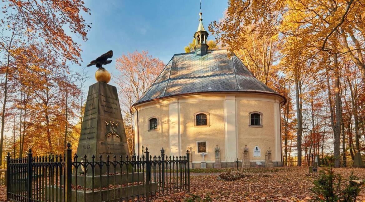 Srub Na Svahu Sjezdovky V Radvanicich Radvanice  Bagian luar foto